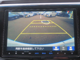 車庫入れ・駐車を安心サポート!バックカメラ装備です。