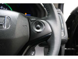 Hondaセンシングの機能のひとつ、アダプティブクルーズコントロール付!アクセルから足を離しても設定したスピードと前車との車間を保ち走行してくれます!車線維持もアシスト☆高速道路で疲労軽減ですね☆