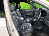 運転席シート廻りは使用感も少なく、良好な状態となっています。丁寧に使われていたことがよくわかりますね。