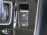 オートブレーキホールド  ブレーキペダルから足を離しても自動的にブレーキ力が保持されるので、信号待ちなどで便利です