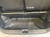 【ラゲッジルーム】実用性に優れた二段式ラゲッジル-ムでお荷物を別々に収納が可能♪♪