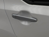 納車の前にはエンジンオイル、オイルエレメント、エアクリーナー、クーラント、バッテリー、ワイパーゴムのチェックまたは交換を行います!
