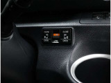 電動のスライドドアで楽々スムース!運転席からも開閉の操作もできます♪キーのスイッチひとつで自動開閉できる便利な機能もついてます♪