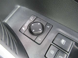 駐車時や狭い道でのすれ違い時に気を使うミラー。電動格納式ドアミラーはそんな時に便利です。