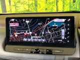 【メーカー純正ナビ】インテリアに溶け込むスタイリッシュな「専用設計」メーカーナビを装備♪視認性や操作性など基本性能にも優れ、より上質なカーライフをお楽しみいただけます。