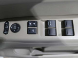 運転席のスイッチ類です。