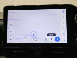 純正10インチナビを装備。タッチパネル式で使いやすく、お出かけもラクラクです。