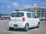 中古車専門再生工場にて熟練専任スタッフが丁寧に清掃、仕上げを実施しております。また、お客様に安心してご検討いただける様、公取協が定める基準に基づき車両検査を実施し、車両状態評価証を発行しております。