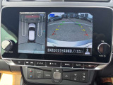 アラウンドビューモニターは車庫入れの強い味方となってくれます。上から車を見下ろすように視ることで、駐車場枠内にビシッと真っ直ぐ停めれます!☆一度使ったらわかって頂けます☆