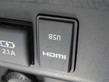 こちらのクルマはUSBとHDMI接続コネクタも装備されています♪スマホに接続すればお好きな音楽や映像も流せます!今の時代、さまざまな方法で音楽や動画を楽しめますね!