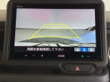 便利な3ビュー切り替え、ガイド線表示付きのバックカメラです。後退時、後方の視界をサポートします