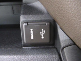 ダイハツ認定中古車は、「車両状態証明書」「約60項目の徹底点検・整備」「内装の徹底清掃と洗浄」「1年間無償保証(車両本体価格30万円以下の車両は3ヶ月または3000kmの保証)」が全車に付いています。