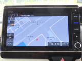 【 ホンダ純正ギャザズ・VXU-227NBi 】ホンダ純正の8インチメモリーナビが装備されています。