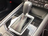 搭載されている6速ATはアクセルペダルを踏み込む量や速さに応じて変速パターンを最適制御し、人馬一体の運転感覚を発揮してくれるスカイアクティブドライブです!