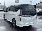 新潟市方面よりお車でお越しの際は、新新バイパス新発田インターから国道7号線、村上方面約2km左手側です。緑とピンクのガスタンクが目印です。_