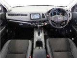 ◆インテリアパネル◆視界広々で非常に運転しやすくロングドライブでも疲れを感じさせないすっきりとまとまったインパネ周りです。