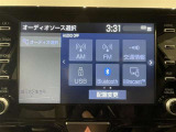 純正8インチディスプレイオーディオ装備。