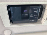 『マツダ純正・スマートインETC』 運転席のサンバイザーの裏にスッキリ収納になります。