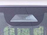 【ホンダセンシング】走行中に前方の車両等を認識し、衝突しそうな時は警報とブレーキで衝突回避と被害軽減をアシスト。より安全にドライブをお楽しみいただけます。