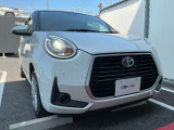 LEDヘッドライトはハロゲンランプの約2倍の光量で明るく遠くを照らし、夜間走行時の視認性を高めます。さらに長寿命や省電力、スタイリッシュな印象も際立たせます。