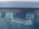 【スズキ セーフティサポート】走行中に前方の車両等を認識し、衝突しそうな時は警報とブレーキで衝突回避と被害軽減をアシスト。より安全にドライブをお楽しみいただけます。