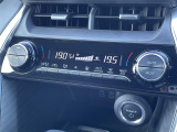 【 オートエアコン 】車内温度を感知して自動で温度調整をしてくれるのでいつでも快適な車内空間を創り上げます!//