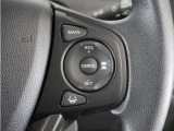 ◆アダプティブクルーズコントロール◆予め設定した車速内でクルマが自動的に加減速。前走車との適切な車間距離を維持しながら追従走行します。【LKAS】車線維持支援システムでステアリング操作を支援。