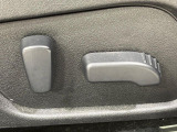 【シートヒーター】寒い日に重宝するシートヒーター!エアコンより早く温まってくれるので寒がりの人も安心ですね♪エアコンの温風は乾燥するから苦手、という方にもをおすすめです。