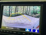【バックカメラ】駐車時に後方がリアルタイム映像で確認できます。大型商業施設や立体駐車場での駐車時や、夜間のバック時に大活躍!運転スキルに関わらず、今や必須となった装備のひとつです!