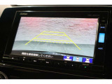 バックカメラが装備されており、後方の安全確認はもちろんのこと狭い場所での駐車や雨の日・夜間など視界の悪いコンディションでのストレスの軽減にもなります!