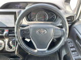 【ステアリングスイッチ】運転中、前方から目線をそらすことなく、オーディオ等の操作が可能な便利機能!安心&快適なドライブを演出してくれます♪