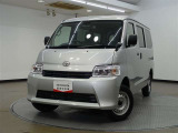 カラーはシルバーマイカM! 走行距離は3000Kmとなっております☆