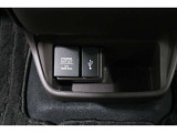 スマートフォンなどの音楽再生が可能なUSB接続ジャック装備車両です♪♪♪
