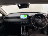 見通しの良い運転席回りとなっておりますので安心して運転をして頂けます!窓が大きいので明るく開放的な室内です