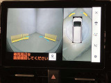 全周囲カメラ付きで車庫入れも安心ですね。