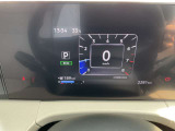 視認性の高いメーターで運転情報を的確に把握できます!