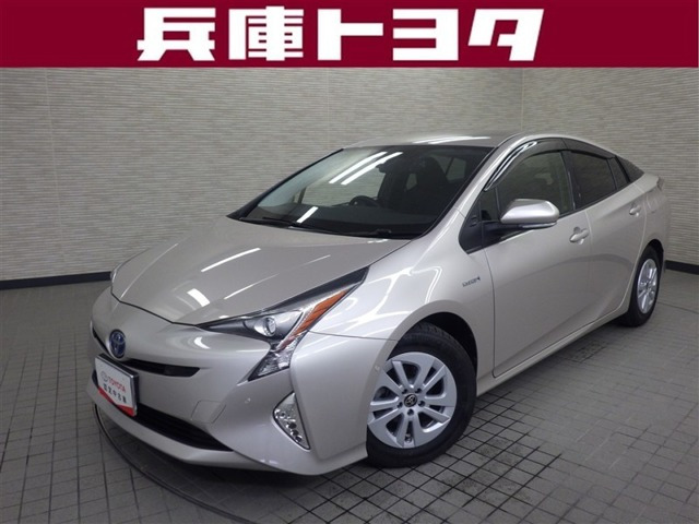 トヨタ プリウス 