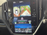 【マルチテレインモニター】車のフロントやサイドのカメラ画像を同時にモニター表示することで、悪路や狭い道を走行時でも周囲の状況確認ができ安心!本格SUVにうれしい装備です♪