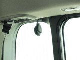 ◆リアにもドライブレコーダーを装備しております◆映像・音声などを記録する自動車用の装置です。もしもの事故の際の記録はもちろん、旅行の際の思い出としてドライブの映像を楽しむことができます。