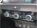 オートエアコンのお車ですので室内の温度をスムーズに調整してくれます♪