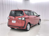 広々とした車内空間に優れた燃費性能。更にデザインも上質で人気のお車です!