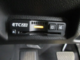 ETC付。高速道路の料金所はキャッシュレスで通過です。サービスエリア等にあるスマートインターの出入りも利用可能でとっても便利。ご納車後すぐにお使い頂けるようセットアップしてのお渡しとなります。