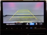 バックカメラ搭載です!車庫入れが苦手な人はもちろん、車両感覚に自信がある人にもお勧めです!見えない箇所が見えるようになるので、低い障害物や隠れてしまっている子供の存在等にも気付く事が出来ます。