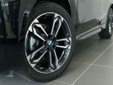 BMW純正アロイホイールはモデルやパッケージに合わせてデザインされています。洗練されたデザインで、足元の個性を引き立てます。