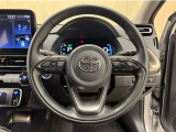 ステアリングスイッチ搭載!手を離さずに手元のスイッチでさまざまな操作が可能。運転中、視線をそらさなくても操作ができて安全です!