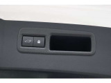 パワーバックドアのスイッチです。