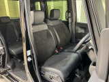 乗降がしやすい運転席。高さが調節できて小柄な方でも運転しやすいポジションをとることができます。