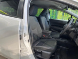 運転席シート廻りは使用感も少なく、良好な状態となっています。前オーナー様が丁寧に使っていたことがよくわかりますね。