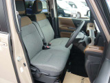 清潔で広々した座席です!是非、現車を見て体感してみてください。