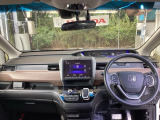 フロントガラスが大きく、ワイドな視界で運転もしやすくなるように、設計されています。